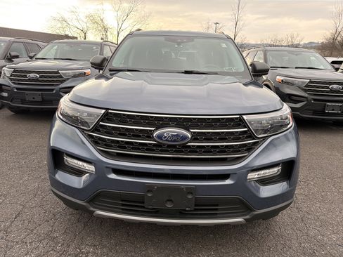 Used 2021 Ford Explorer XLT w/ Equipment Group 202A image 3
