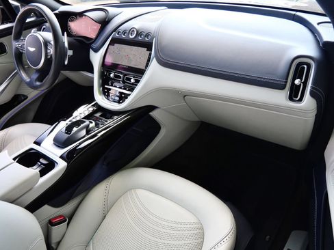 Used 2023 Aston Martin DBX AWD/4WD image 22