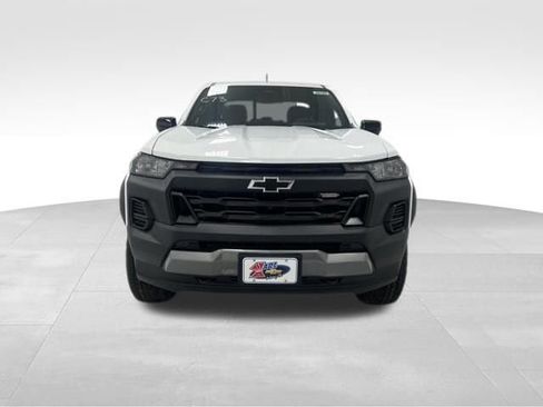 New 2026 Chevrolet Colorado Trail Boss AWD/4WD image 2