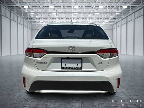 Used 2020 Toyota Corolla LE FWD image 4