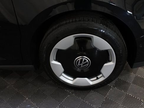 New 2025 Volkswagen ID. Buzz Pro S image 21