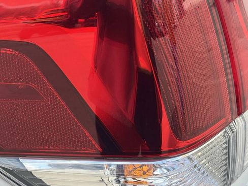 Used 2020 Subaru Forester Limited w/ Popular Package #3 image 11