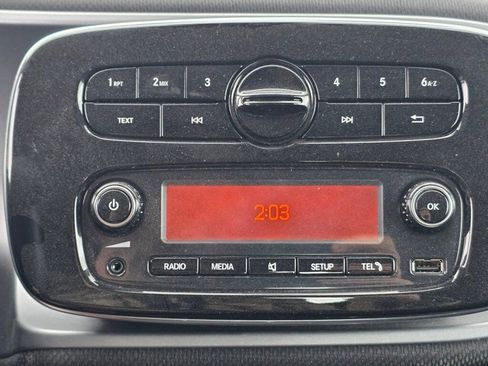 Used 2018 smart fortwo electric drive image 15