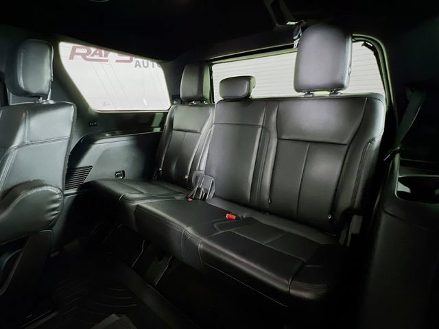 Used 2020 Ford Expedition XLT w/ Equipment Group 201A AWD/4WD image 33