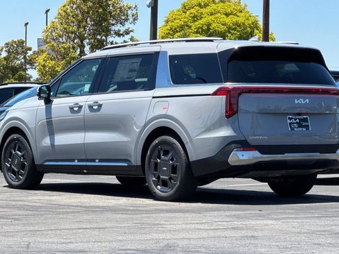 New 2026 Kia Carnival SX FWD image 6
