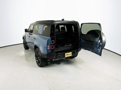 Used 2022 Land Rover Defender 110 X-Dynamic HSE AWD/4WD image 28