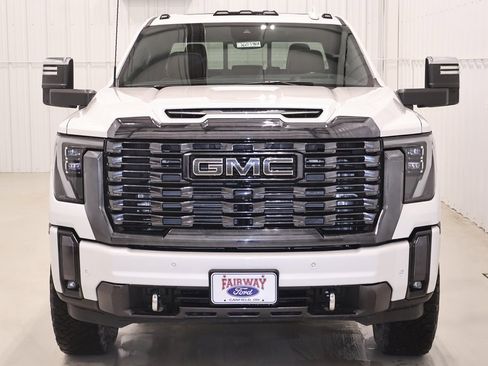 Used 2024 GMC Sierra 3500 Denali Ultimate image 5
