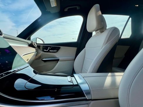 Certified 2026 Mercedes-Benz GLC 300 4MATIC image 12