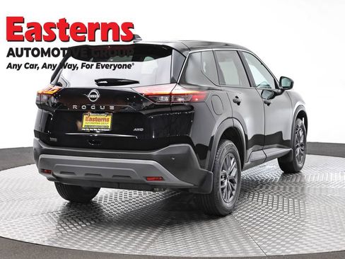 Used 2023 Nissan Rogue S AWD/4WD image 5