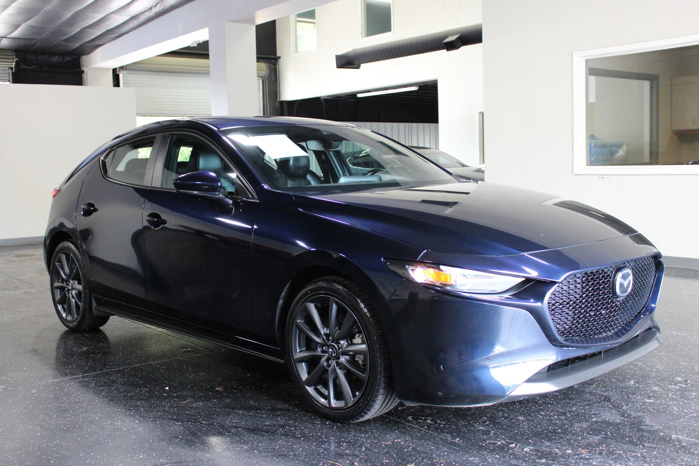 Used 2023 MAZDA MAZDA3 s FWD image 1