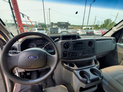 Used 2011 Ford E-250 and Econoline 250 w/ PWR Group image 7