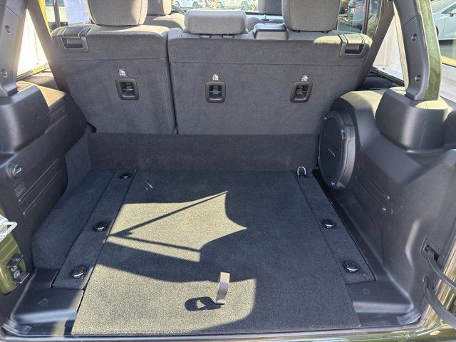 Certified 2024 Jeep Wrangler Unlimited AWD/4WD image 33