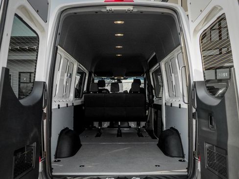 Used 2026 Mercedes-Benz Sprinter 2500 image 10