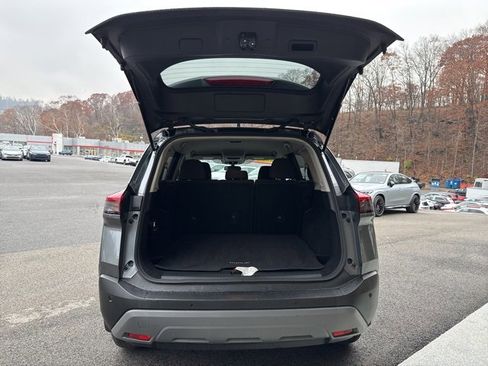 Used 2023 Nissan Rogue S image 9