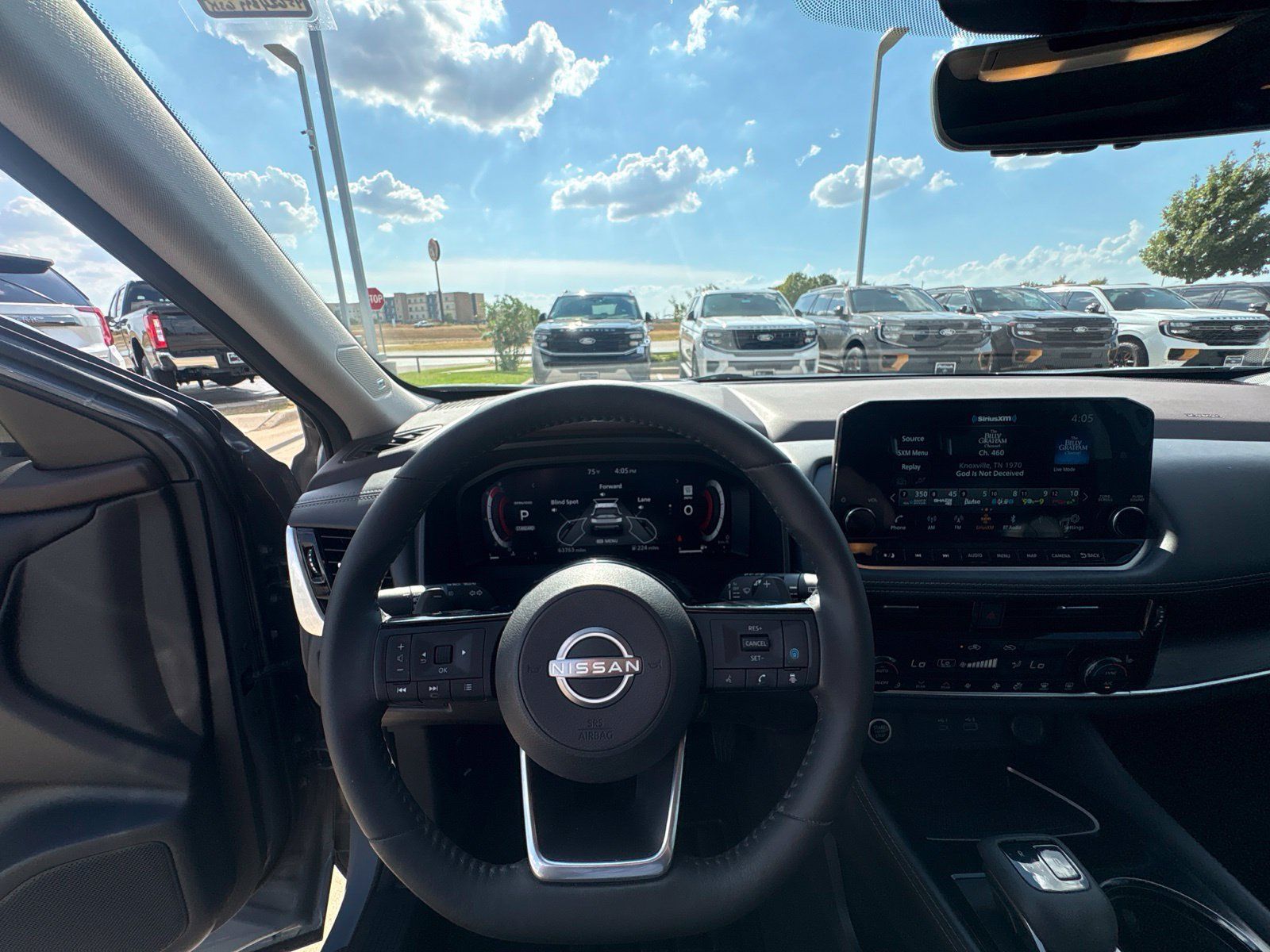 Used 2022 Nissan Rogue Platinum w/ Head-Up Display Package FWD image 21