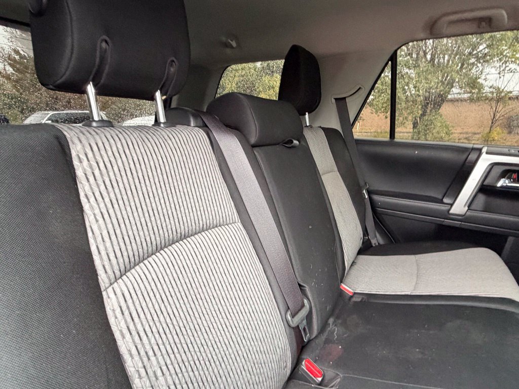 Used 2020 Toyota 4Runner SR5 AWD/4WD image 15