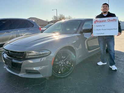 Used 2017 Dodge Charger SE w/ Power Sunroof Group
