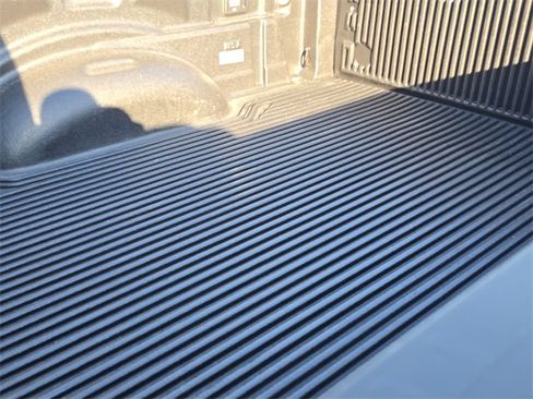 Used 2025 Ford F250 XLT image 6