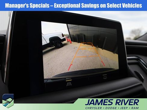 Used 2024 Chevrolet Suburban LT AWD/4WD image 36