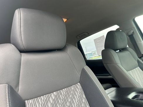 Used 2018 Toyota Tundra SR5 image 16