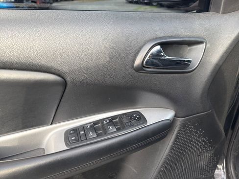 Used 2018 Dodge Journey SE w/ Connectivity Group image 13