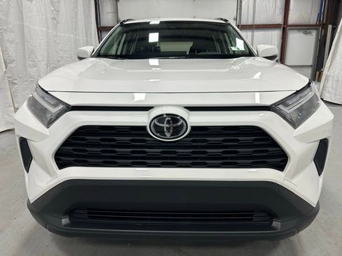 Used 2025 Toyota RAV4 XLE image 2