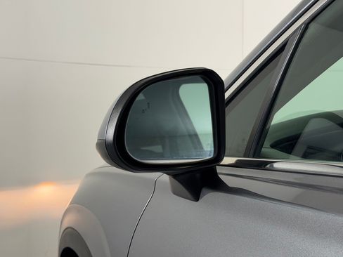 Used 2019 Hyundai Santa Fe SE AWD/4WD image 25