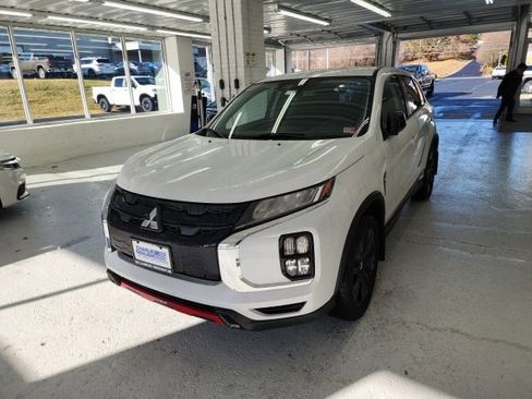 Used 2023 Mitsubishi Outlander Sport LE image 3