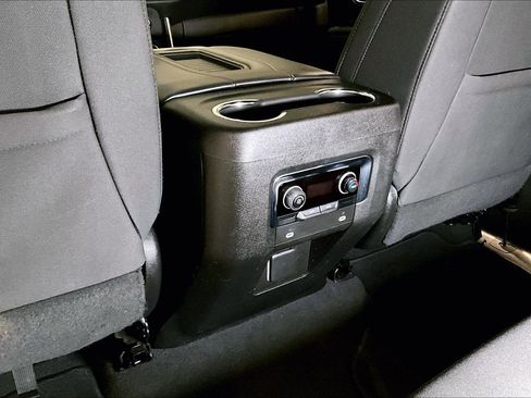 Used 2022 Chevrolet Tahoe LS image 10