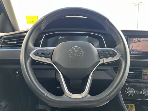 Used 2024 Volkswagen Jetta SE image 7