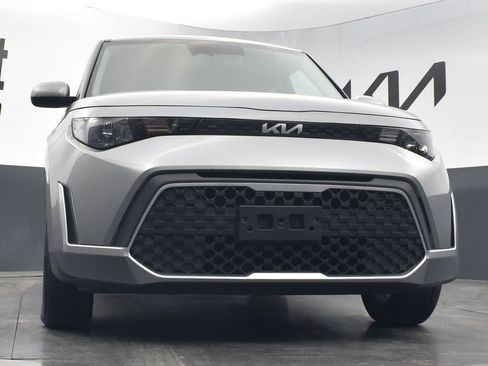 Certified 2023 Kia Soul LX w/ LX Technology Package image 32