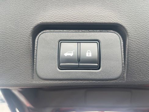 Used 2023 Nissan Rogue SL w/ SL Premium Package image 13