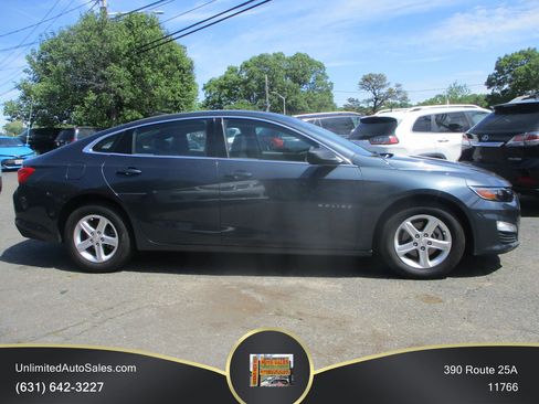 Used 2020 Chevrolet Malibu LS w/ LPO, Convenience Package 1 FWD image 3