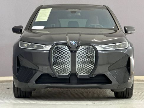 Certified 2023 BMW iX xDrive50 w/ Premium Package AWD/4WD image 5