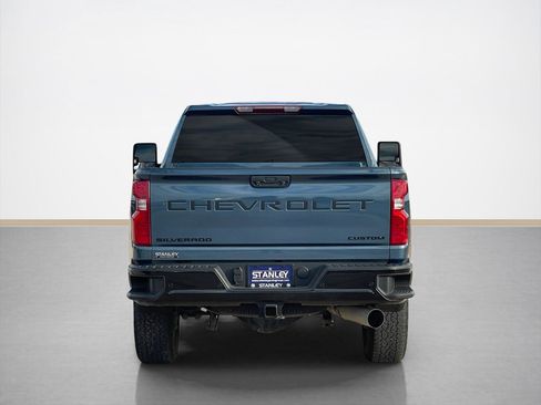 Used 2024 Chevrolet Silverado 2500 Custom w/ Custom Value Package image 6
