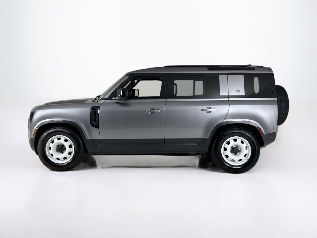 Used 2023 Land Rover Defender 110 AWD/4WD image 2