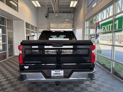Used 2023 Chevrolet Silverado 1500 LT AWD/4WD image 5