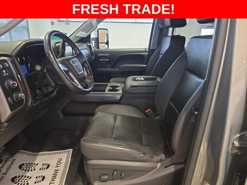 Used 2017 GMC Sierra 2500 SLT w/ All Terrain HD Package AWD/4WD image 9