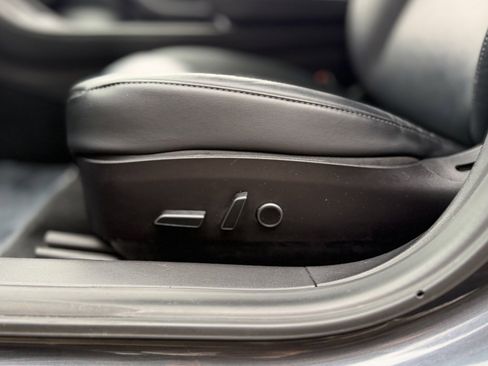 Used 2021 Tesla Model 3 Standard Range Plus image 27