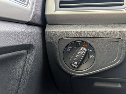 Used 2019 Volkswagen Atlas SE image 21