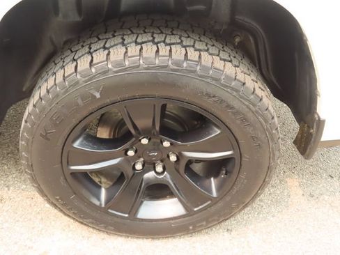 Used 2023 RAM 1500 Big Horn AWD/4WD image 16