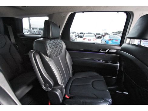 Used 2022 Hyundai Palisade Limited FWD image 14