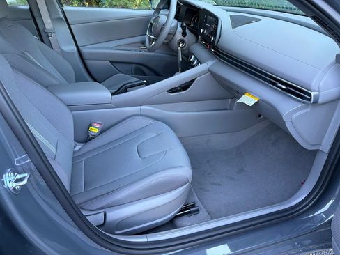 New 2026 Hyundai Elantra SE FWD image 13