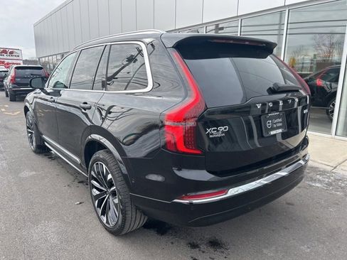 Certified 2025 Volvo XC90 B5 Plus image 3