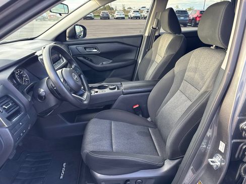 Used 2024 Nissan Rogue SV AWD/4WD image 9