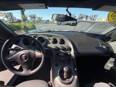 Used 2006 Pontiac Solstice Convertible w/ Power Package RWD image 13