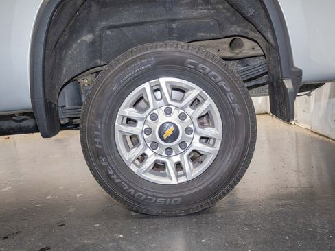 Used 2022 Chevrolet Silverado 2500 LT w/ Convenience Package AWD/4WD image 8