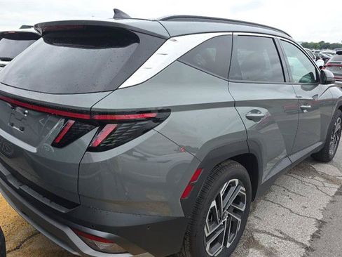 Used 2025 Hyundai Tucson Limited FWD image 4