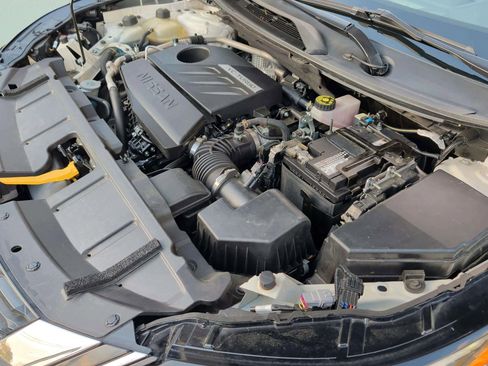 Used 2022 Nissan Rogue S image 36