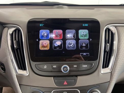 Used 2018 Chevrolet Malibu LT image 20
